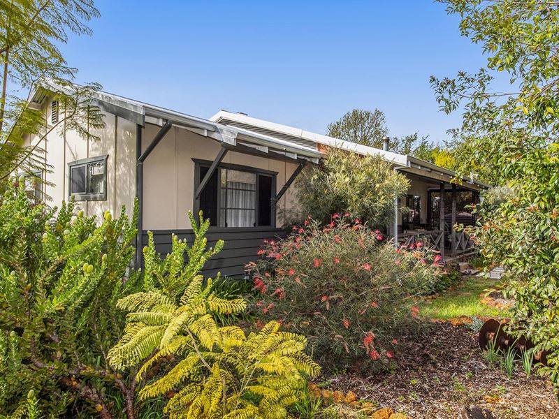 20 SOLLYA CRESCENT, Dwellingup WA 6213