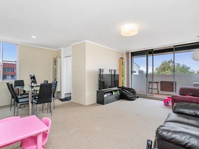 77/12 Wall Street, Maylands WA 6051