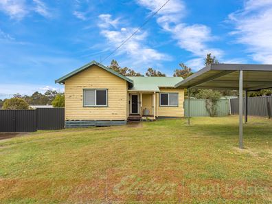 18 Telfer Crescent, Collie WA 6225