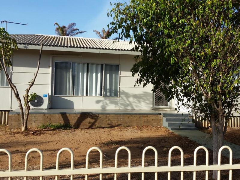 2 Richards Street, Carnarvon