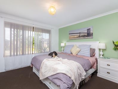 28 St Tropez Gardens, Piara Waters WA 6112