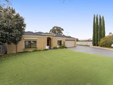 14 Brighton Place, Greenfields WA 6210