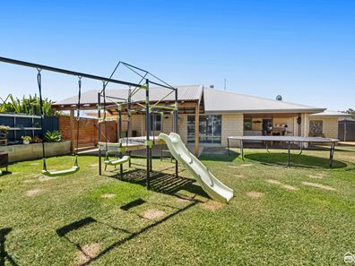 29 Blackberry Ramble, Byford WA 6122