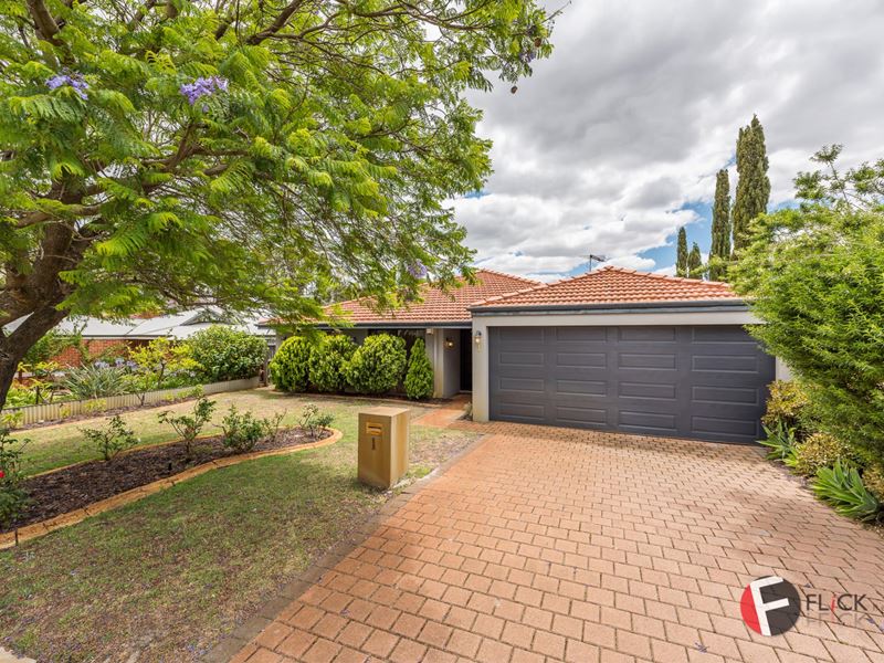 1 Woodspring Trail, Canning Vale