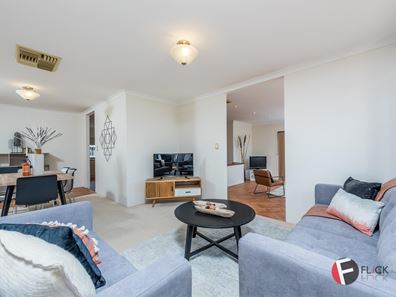 1 Woodspring Trail, Canning Vale WA 6155