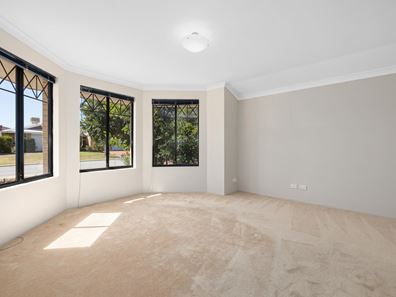 8 Clipper Parade, Canning Vale WA 6155