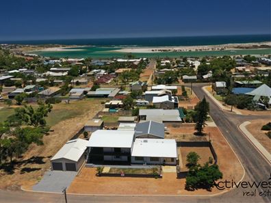 2 Carlton Crescent, Kalbarri WA 6536