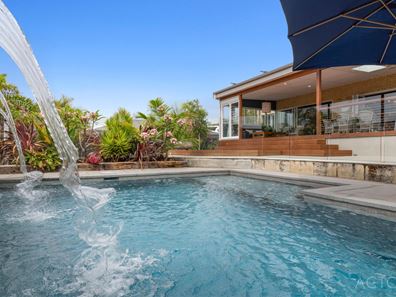 15 Carina Circle, Halls Head WA 6210