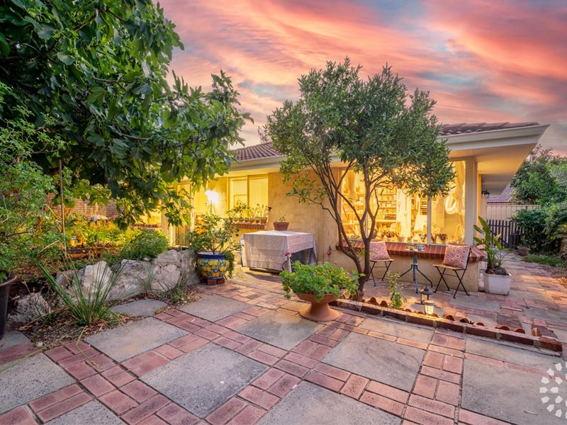 23B Chalmers Street, Fremantle