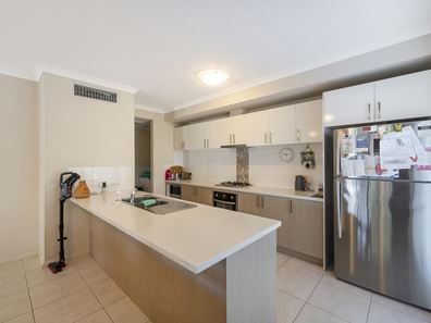 8/1 Ballys Turn, Baldivis WA 6171