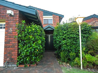 5 Dreyfus Place, Dianella WA 6059