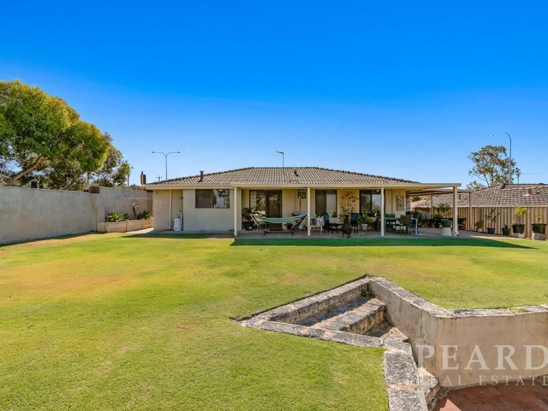 2 The Avenue, Alexander Heights