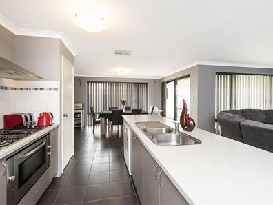 12 Kempeana Way, Baldivis WA 6171