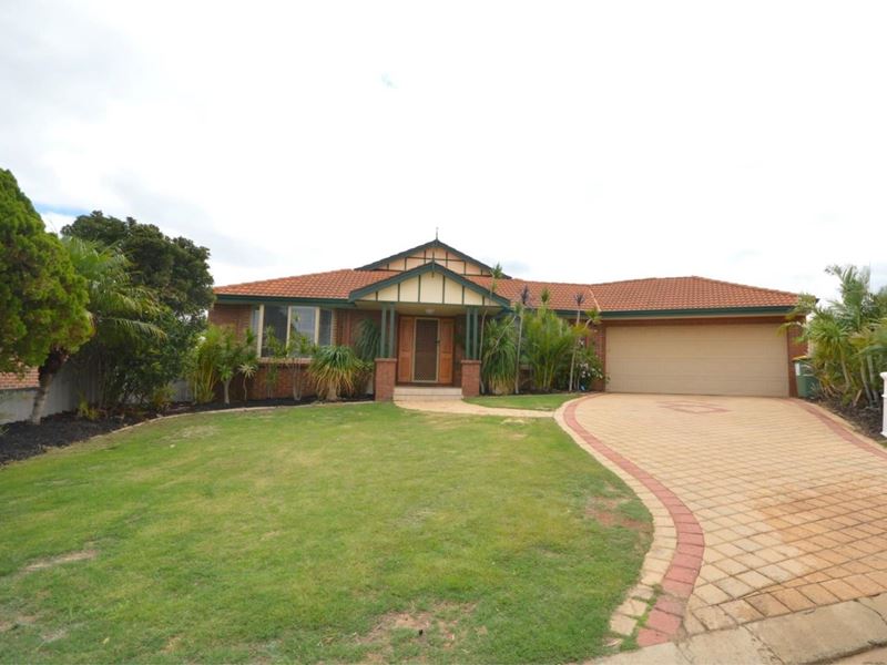 18 Muntries Place, Halls Head