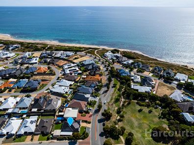 28 Boardwalk Boulevard, Halls Head WA 6210