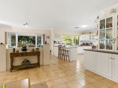 1 Vanessa Road, Falcon WA 6210