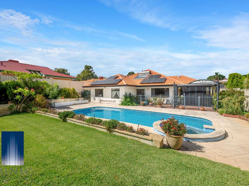 8 Haywood Trail, Leeming