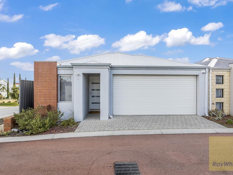 1/14 Wallangarra Road, Carramar