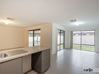 34 Normanby Bend, Success WA 6164