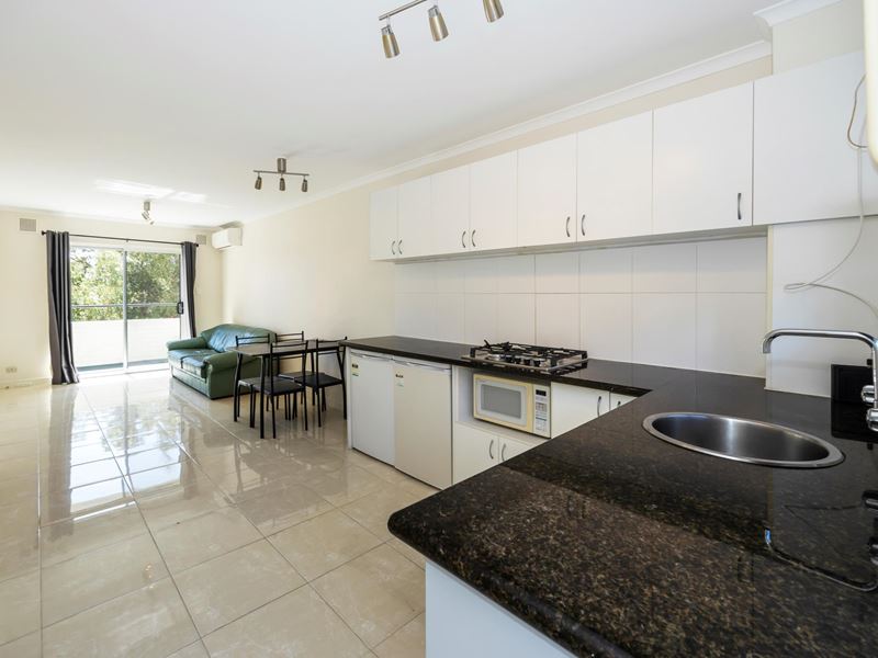 52/34 Davies Rd, Claremont