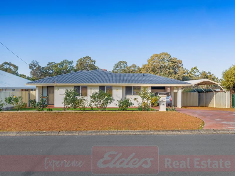 17 Hampton Court, Collie
