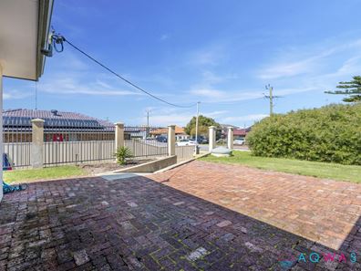 25 Crystaluna Drive, Golden Bay WA 6174