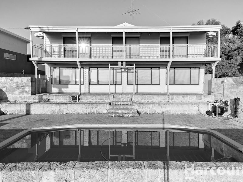 11 Marsh Place, Halls Head WA 6210