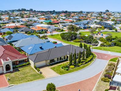 8 Asper Way, Halls Head WA 6210