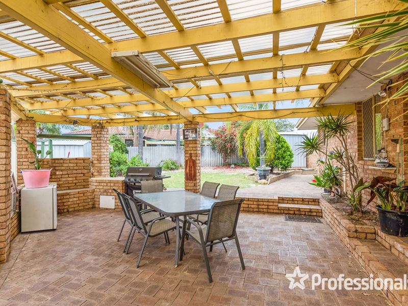13 Panorama Gardens, Ballajura