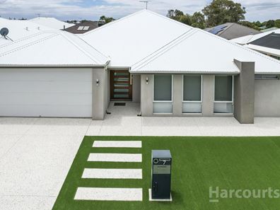 7 Splendens Turn, Halls Head WA 6210