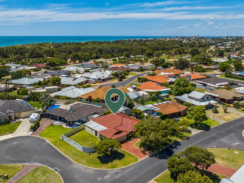 9 Tamarisk Drive, Halls Head WA 6210