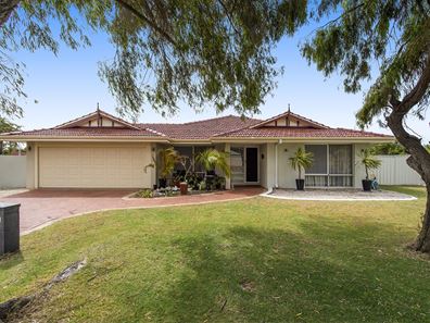 9 Tamarisk Drive, Halls Head WA 6210