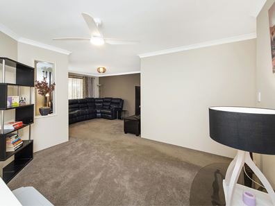 9 Tamarisk Drive, Halls Head WA 6210