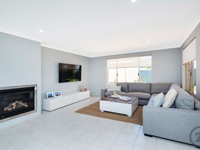 45 Karon Vista, Halls Head WA 6210