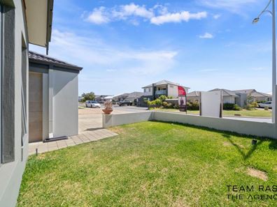 13 Featherleaf Elbow, Banksia Grove WA 6031