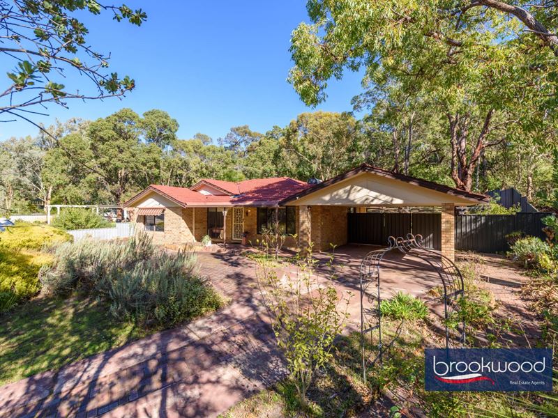 40 McGlew Road, Glen Forrest