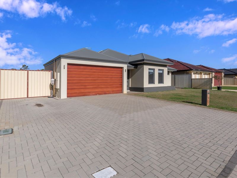 12 Clipper Parade, Canning Vale