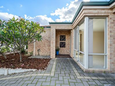 6/4 Ayer Road, Queens Park WA 6107