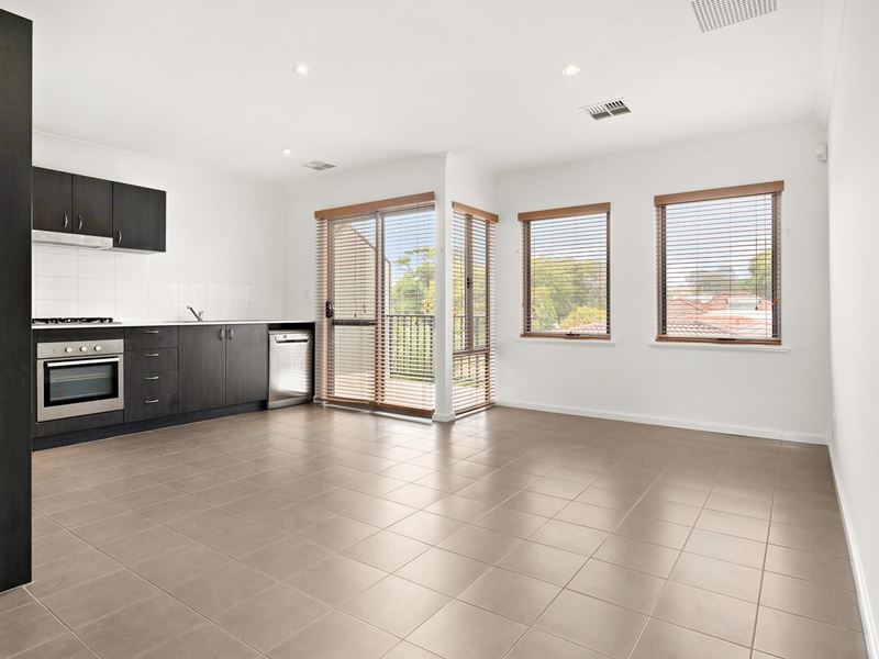2/39 Simpson Street, Applecross