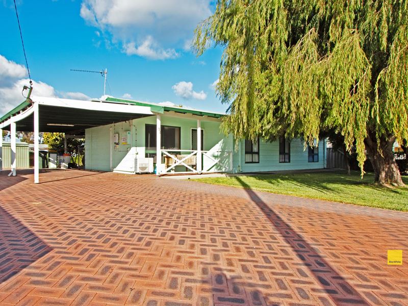 21 Elizabeth Way, Jurien Bay