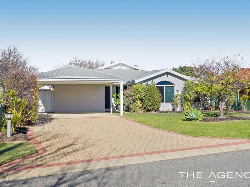 8 Hedges Retreat, Atwell