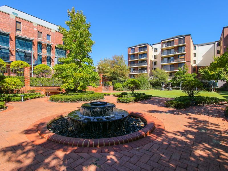 15/10 Pendal Lane, Perth