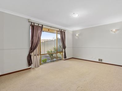 15/9-11 Mallard Way, Cannington WA 6107