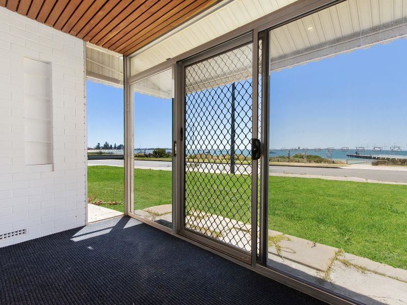 2/153 Esplanade, Rockingham WA 6168