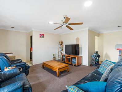 5 Chiverton  Place, Beldon WA 6027