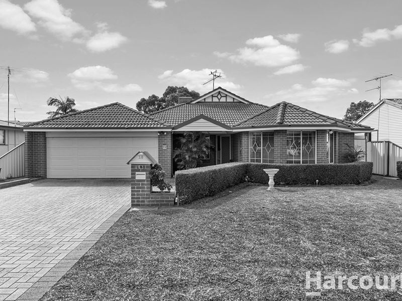 10 Kitchener Street, Dudley Park WA 6210