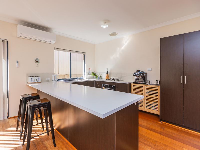 3/32 Alday Street, St James