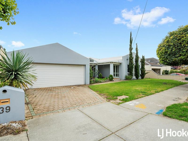 39 Modillion Avenue North, Shelley