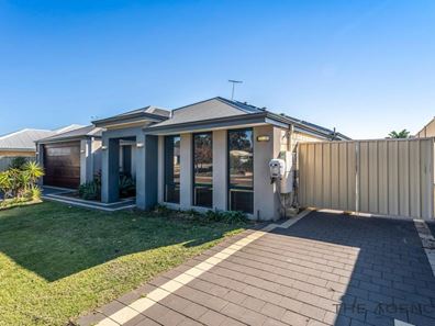 4 Calder Nook, Lakelands WA 6180