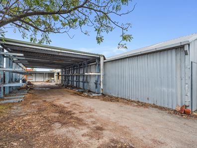 15 Carole Road, Maddington WA 6109